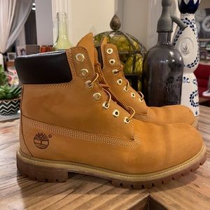 TIMBERLAND MEN'S 6-INCH PREMIUM WATERPROOF BOOTS.